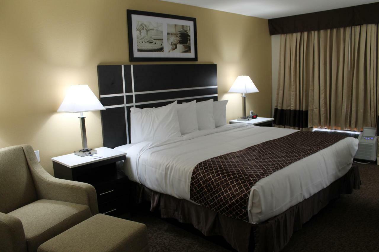 Baymont Inn & Suites By Wyndham Hammond Exterior photo